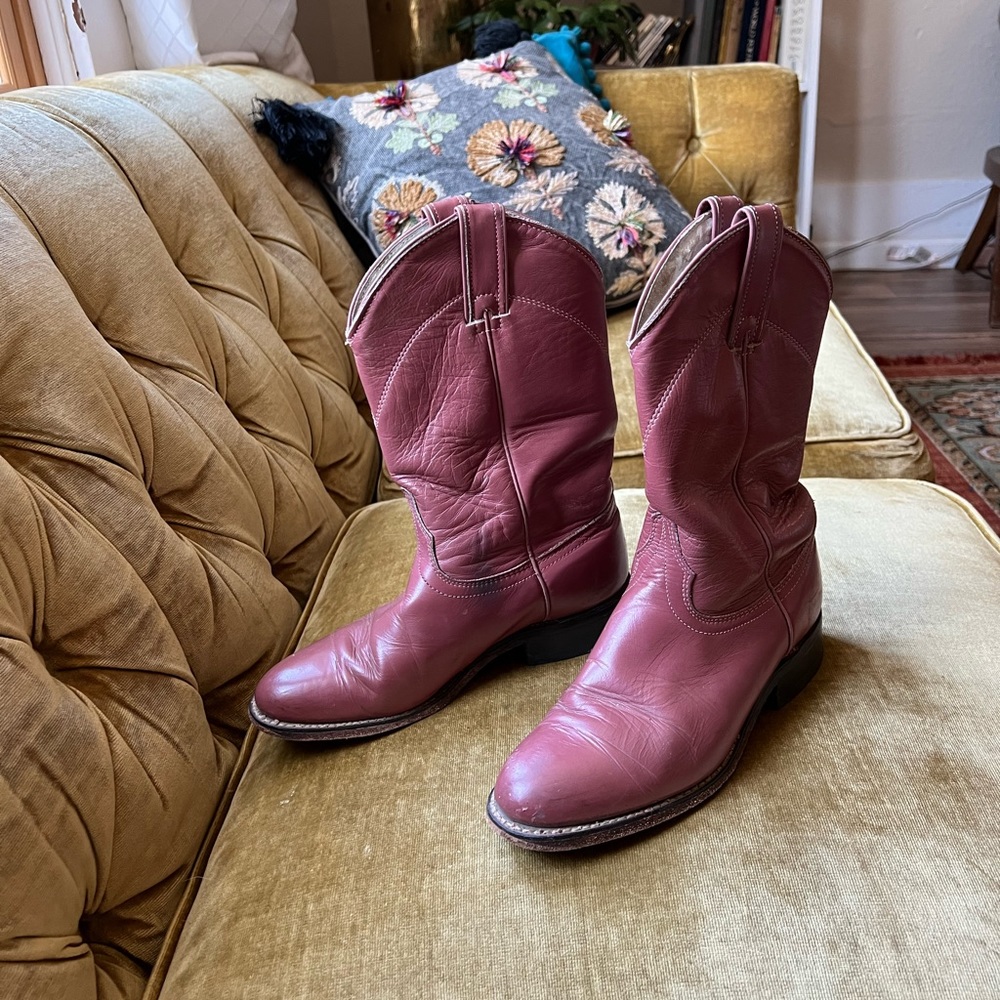 Pink Wrangler womens cowboy boots
